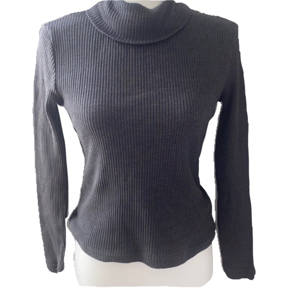 Us Three turtleneck - Picture 1 of 6
